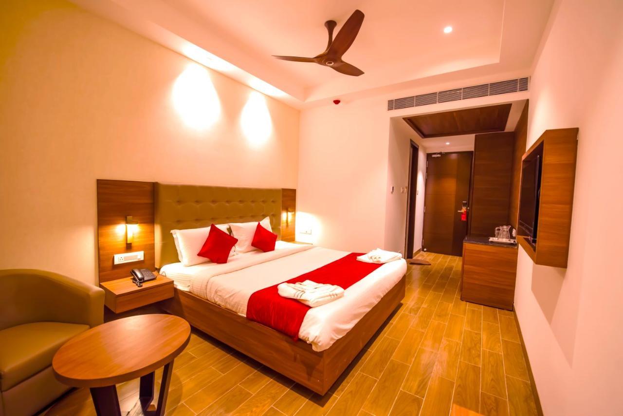 Hotel Annamalai Bahur Экстерьер фото