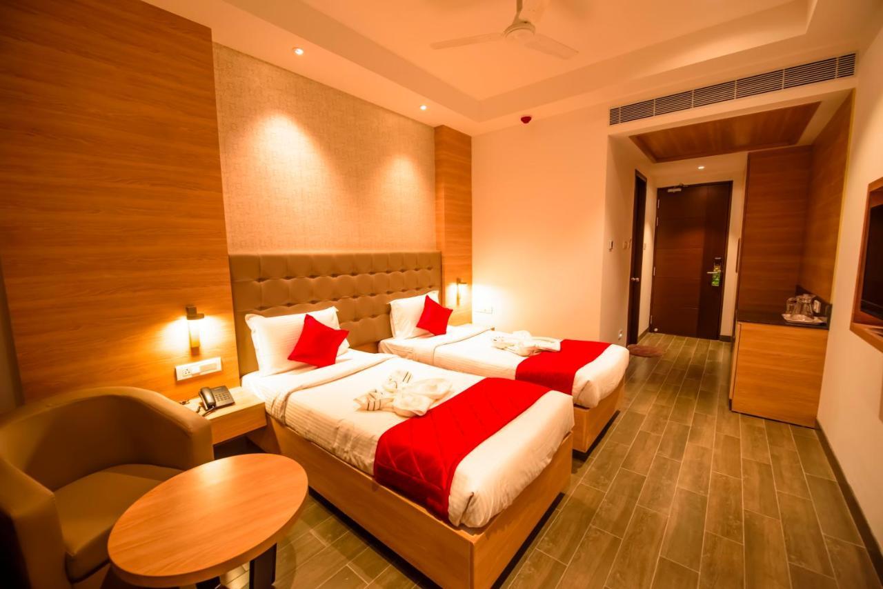 Hotel Annamalai Bahur Экстерьер фото